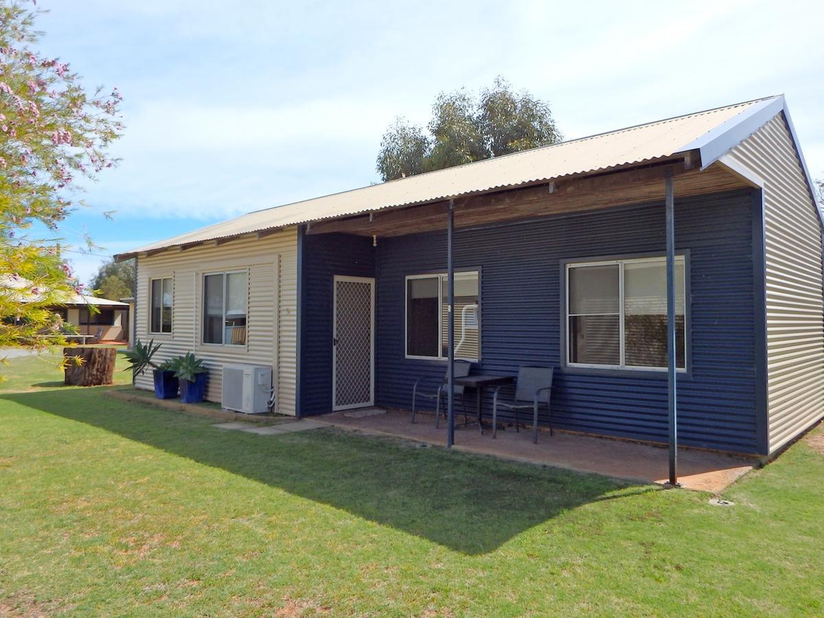 Lazy Lobster Holiday Units & Chalets Port Denison Exterior foto